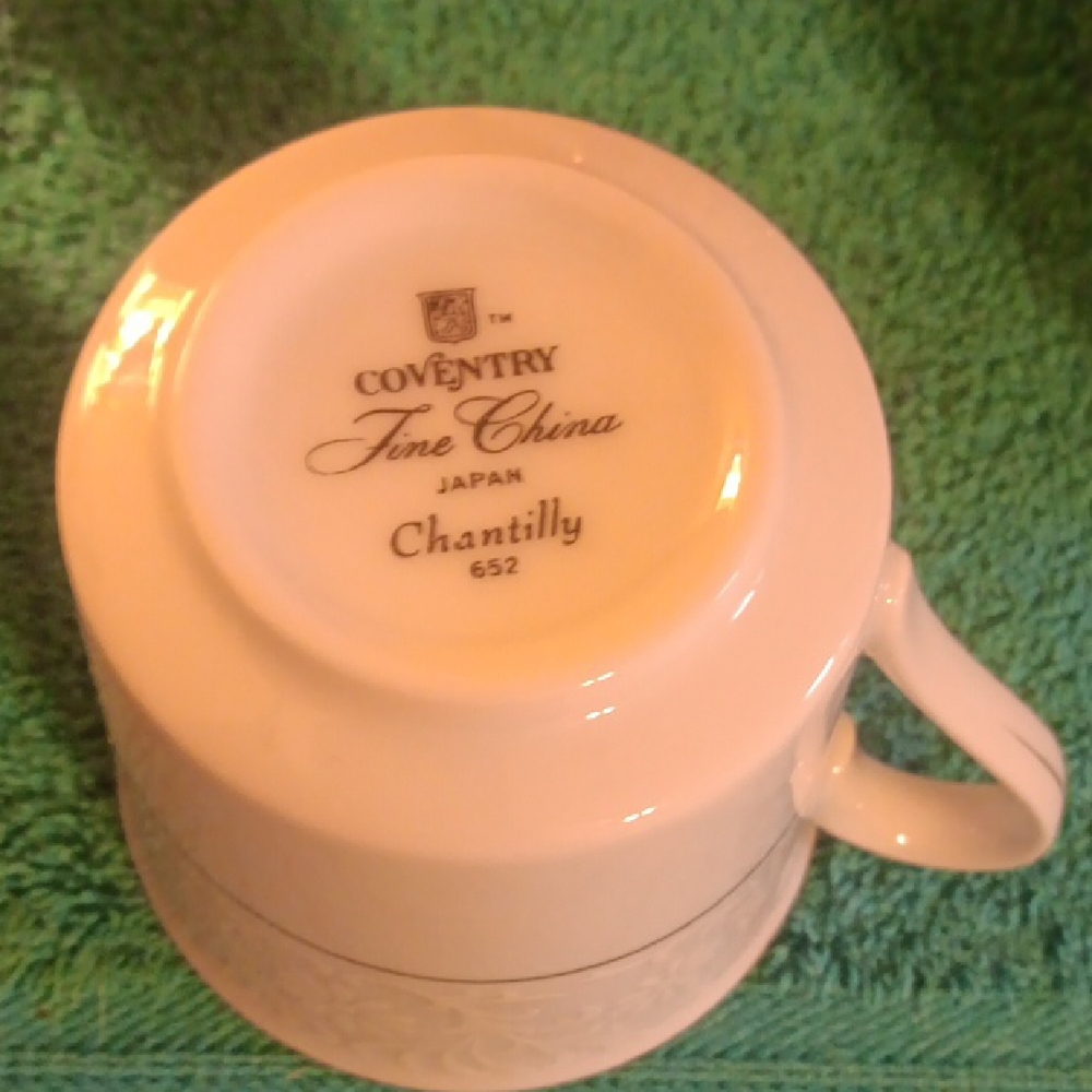 Classic White Mug Set - Picture 3 of 10